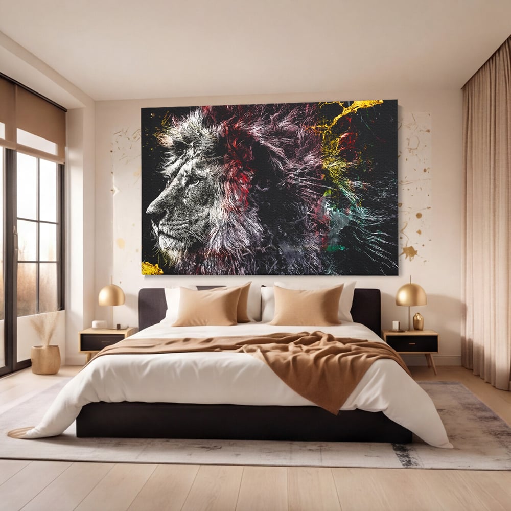 Tablou canvas cu ilustratie digitala cu profil de leu, fara rama, pe sasiu de lemn, pe perete intr-un dormitor